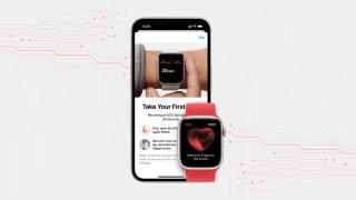 Fotomontaje con un iPhone y un Apple Watch.