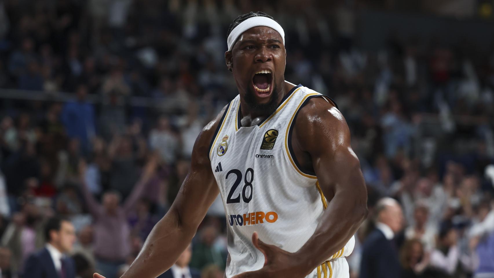 Yabusele celebra una victoria frente a Baskonia.