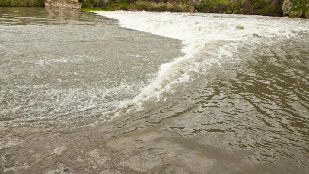 El río Tajo a su paso por Toledo.