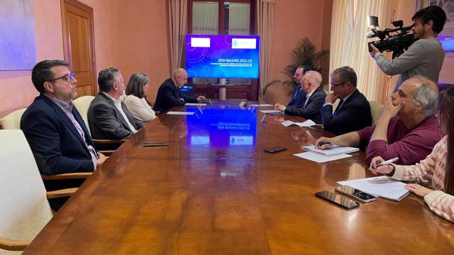 Reunión para analizar los resultados del GEM de las Islas Baleares.