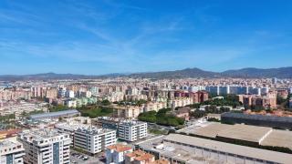 Vistas de Málaga desde las grandes torres del litoral oeste.