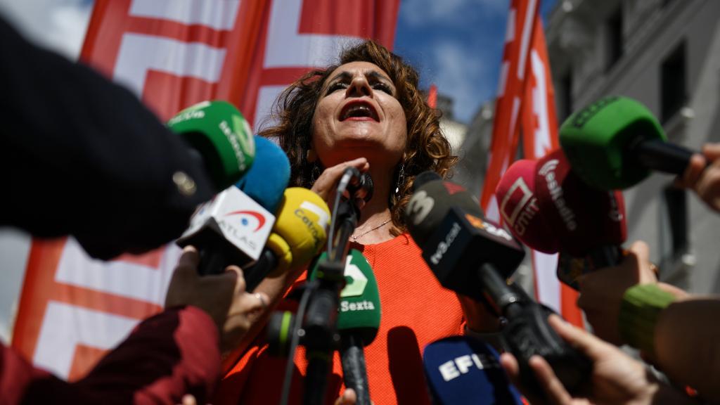 La vicepresidenta primera del Gobierno, María Jesús Montero, durante la manifestación por el Día del Trabajador.