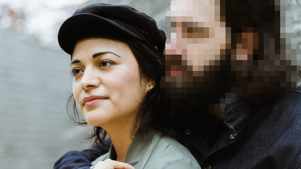 Fotografía censurada de una pareja