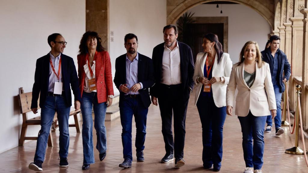 Acto de inauguración de la III Escuela de Gobierno del PSCyL. Óscar Puente,  Ana Redondo y Iratxe García junto a Luis Tudanca