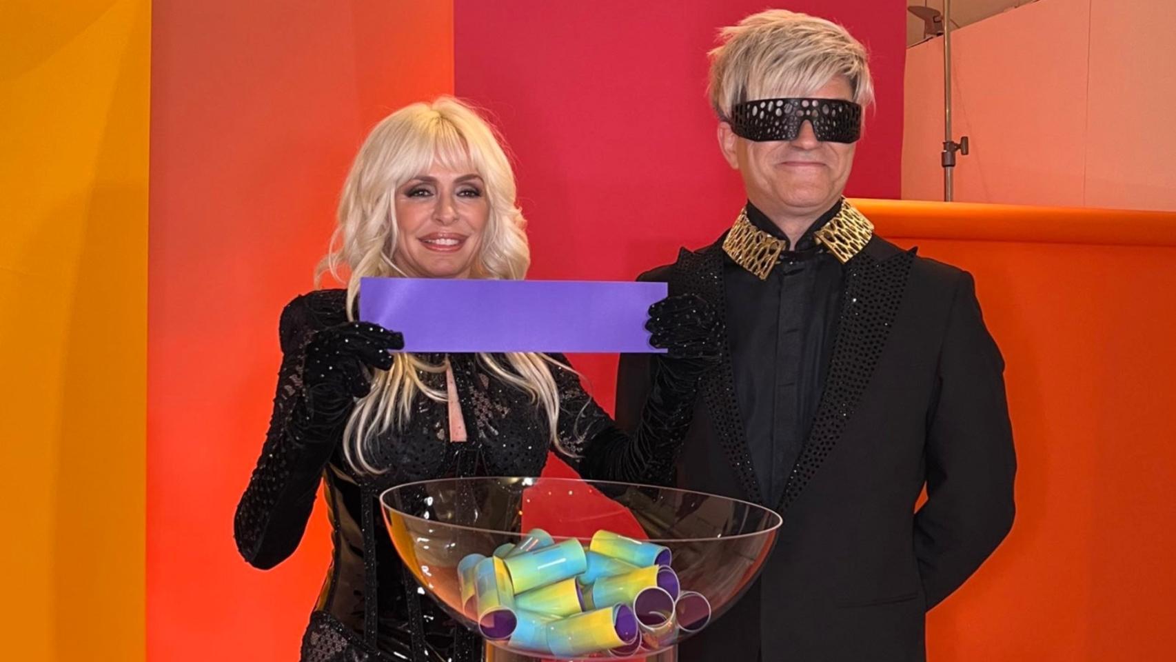 Nebulossa en el sorteo de las posiciones en la final de Eurovisión 2024.