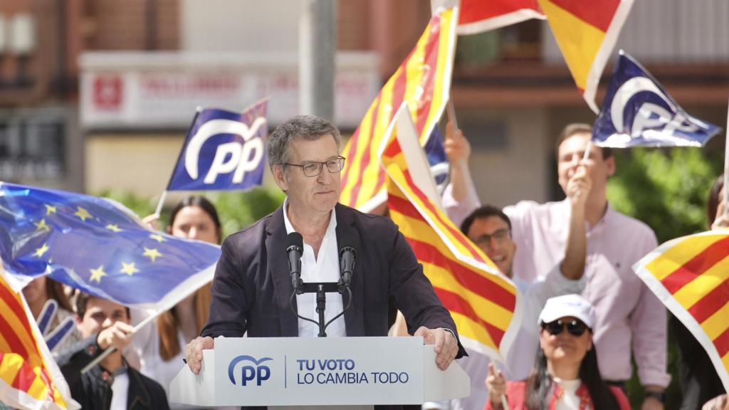 Alberto Núñez Feijóo, este sábado en un mitin del PP en Badalona.