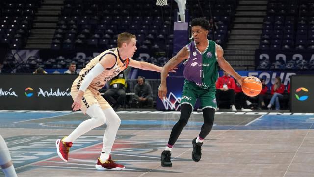 Momento de la semifinal de la BCL entre Unicaja y UCAM Murcia