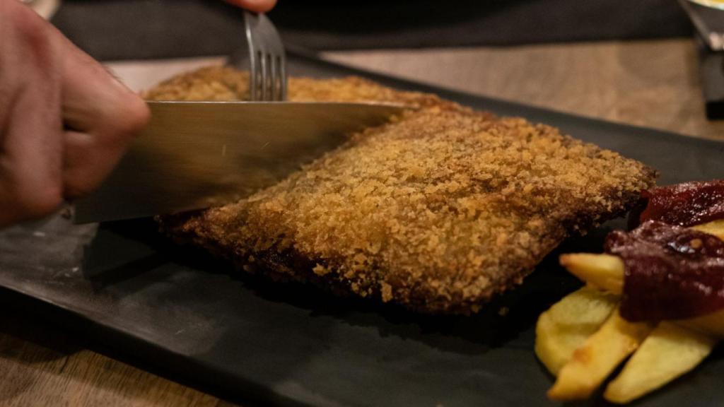 Cachopo de la sidrería valenciana La Taska. EE