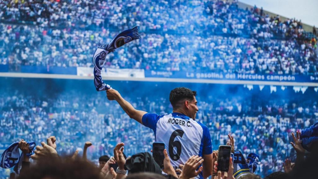 El Hércules asciende a Primera RFEF tras vencer al Lleida en el Rico Pérez. EE