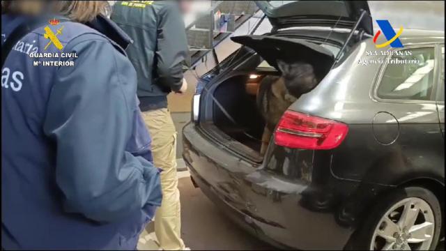 Guardia Civil y Agencia Tributaria desarticulan una organización criminal dedicada a la compra y venta de vehículos usados importados de la UE