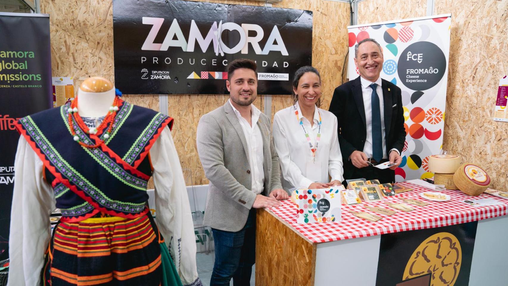 Emilio Fernández y Sergio de Fuentes en la feria de Castelo Branco