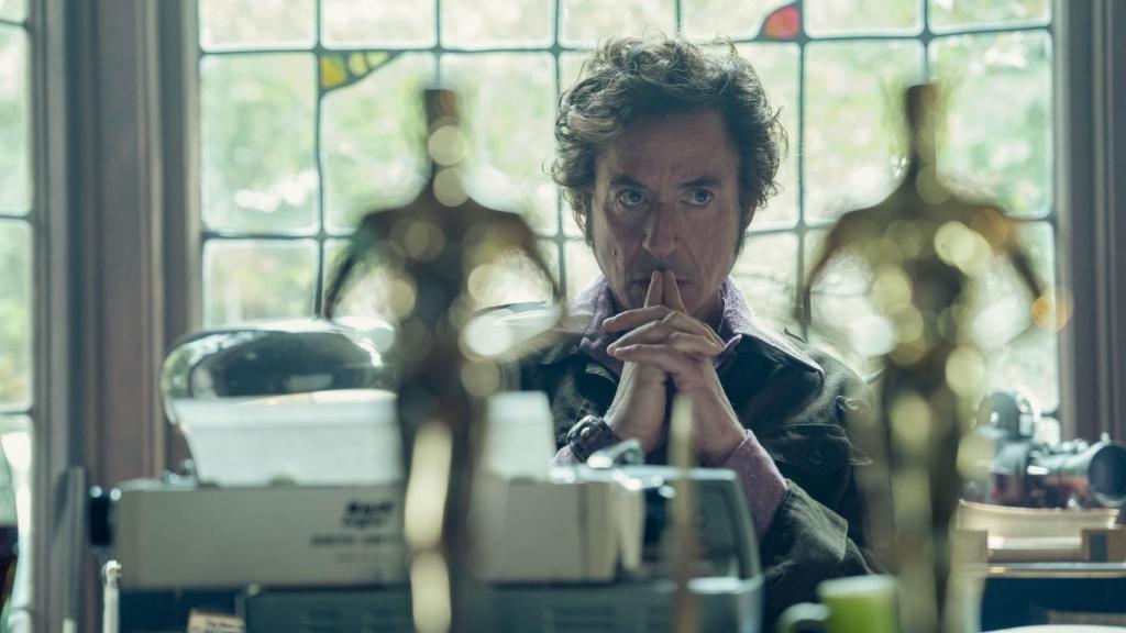 Robert Downey Jr. en 'El simpatizante' 1x04