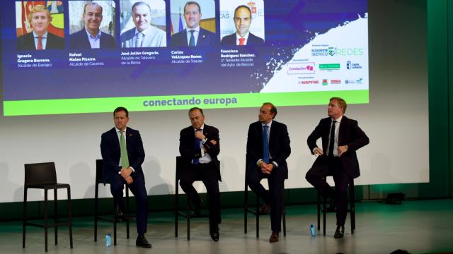 Los alcaldes en el VIII Foro del Corredor Atlántico el Sudoeste Ibérico. Foto: Ayuntamiento de Toledo.