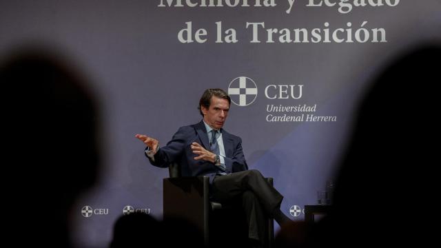 El expresidente del Gobierno, José María Aznar, durante su intervención este lunes en las jornadas Memoria y Legado de la Transición, de la Universidad CEU Cardenal Herrera. Efe / Manuel Bruque