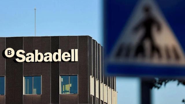 Sede de Banco Sabadell en Sant Cugat del Vallés, Barcelona.