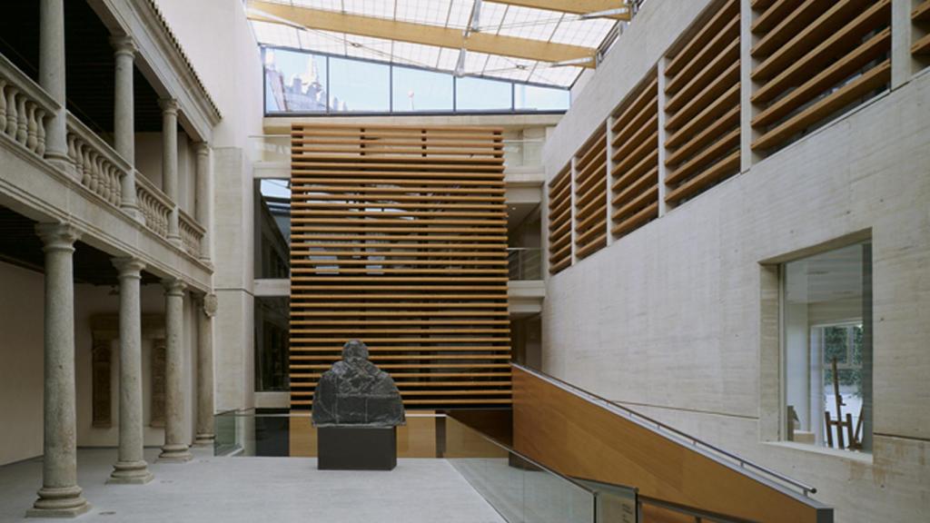 Centro Cultural en el Palacio Los Serranos en Ávila