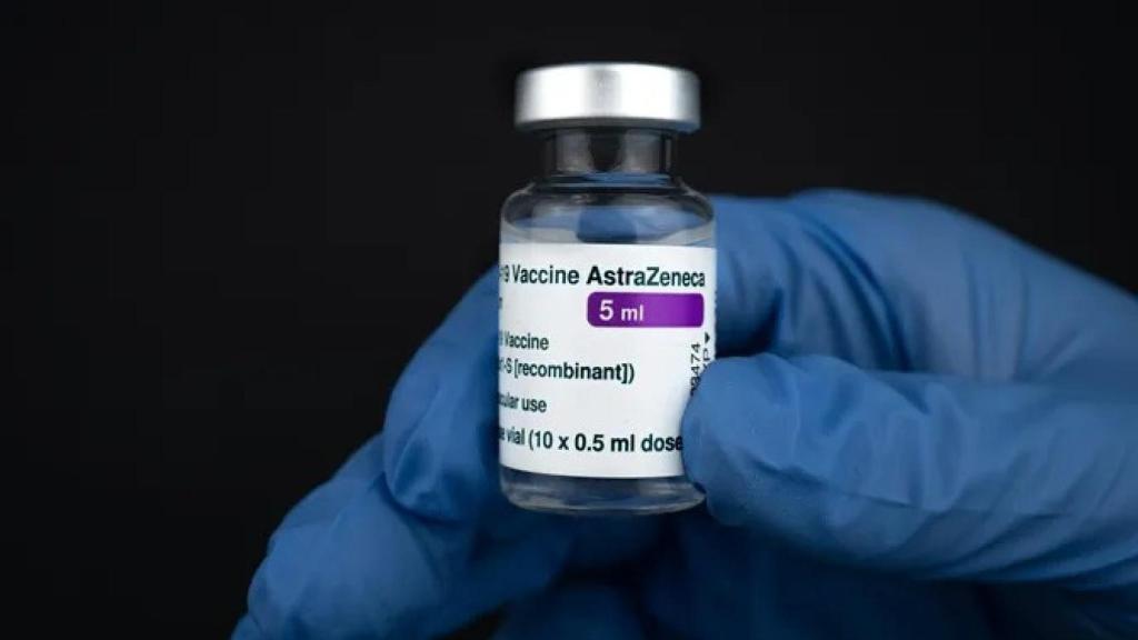 Imagen de un vial de la vacuna de AstraZeneca contra la Covid.