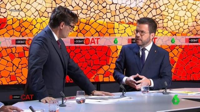 Los candidatos del PSC y ERC a la Generalitat de Cataluña, Salvador Illa y Pere Aragonès, durante el debate de laSexta.
