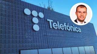 Montaje con la imagen de Carlos Ocaña junto al logo de Telefónica.