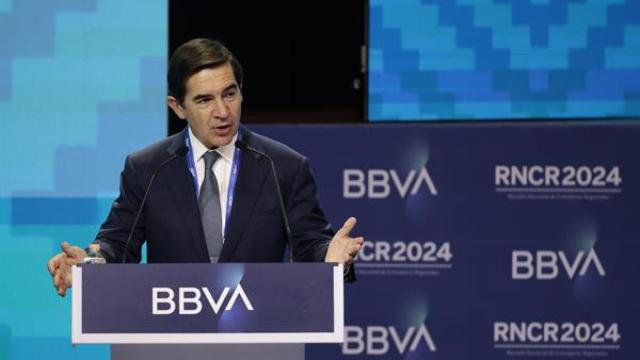 El presidente del grupo financiero BBVA, Carlos Torres Vila, participa durante la ‘Reunión Nacional de consejeros Regionales (RNCR) 2024’ del BBVA, este lunes en Ciudad de México (México).