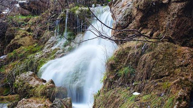 Vista del nacimiento del río Cuervo, en Cuenca.