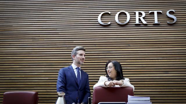 La presidenta de las Cortes Valencianas, Llanos Massó, en el pleno