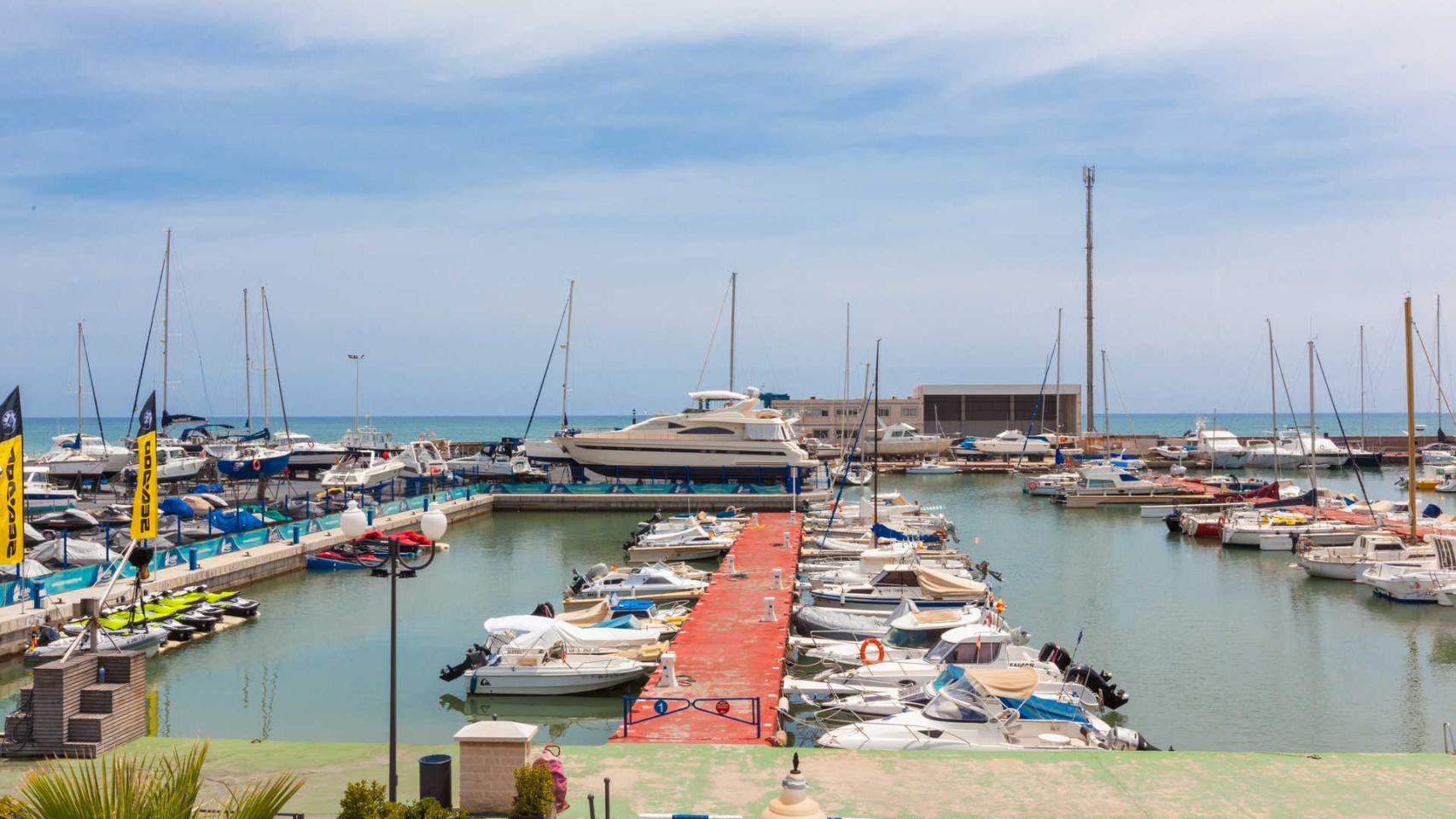 Este es el puerto deportivo de Valencia que consigue bandera azul por primera vez: está a 20 minutos del centro
