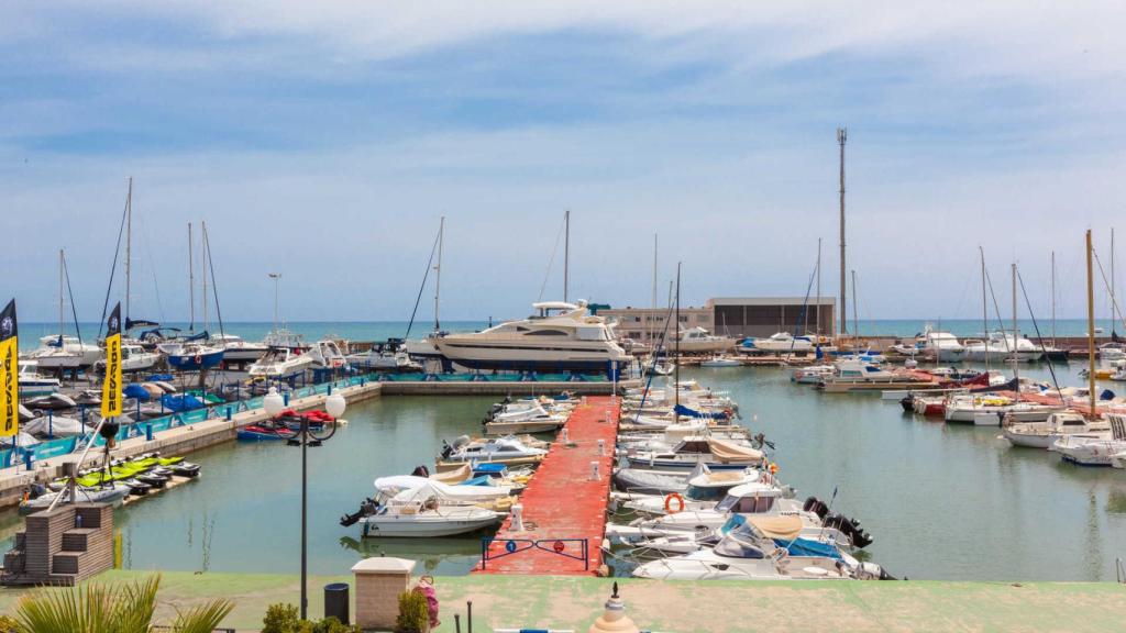 Este es el puerto deportivo de Valencia que consigue bandera azul por primera vez: está a 20 minutos del centro