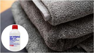 Toallas y agua oxigenada.