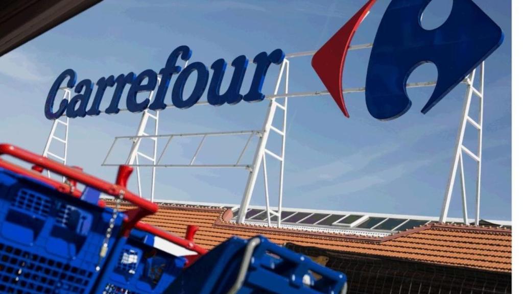 Fachada Carrefour.