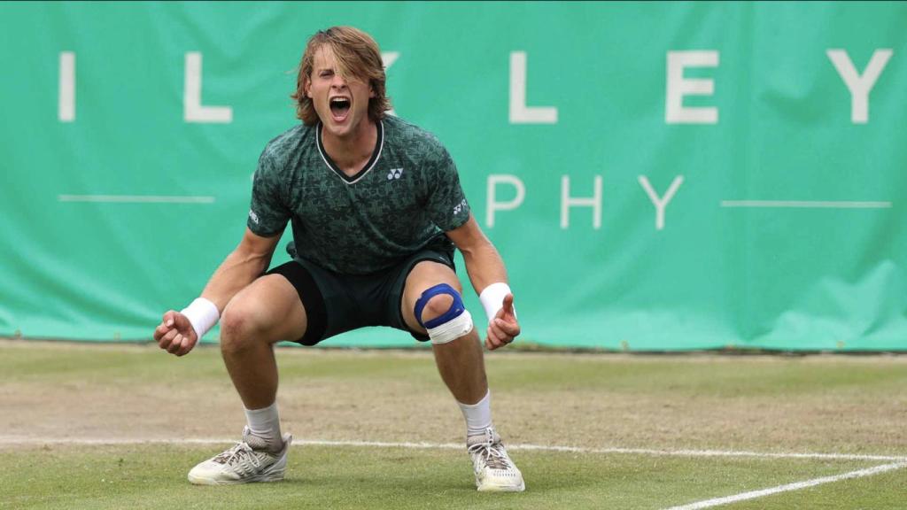 Zizou Bergs celebra su victoria en un torneo de categoría Challenger