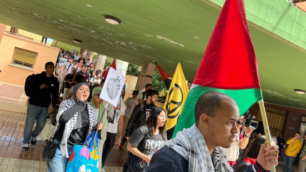 Manifestación propalestina en la Universidad de Málaga: No es una guerra, es un genocidio