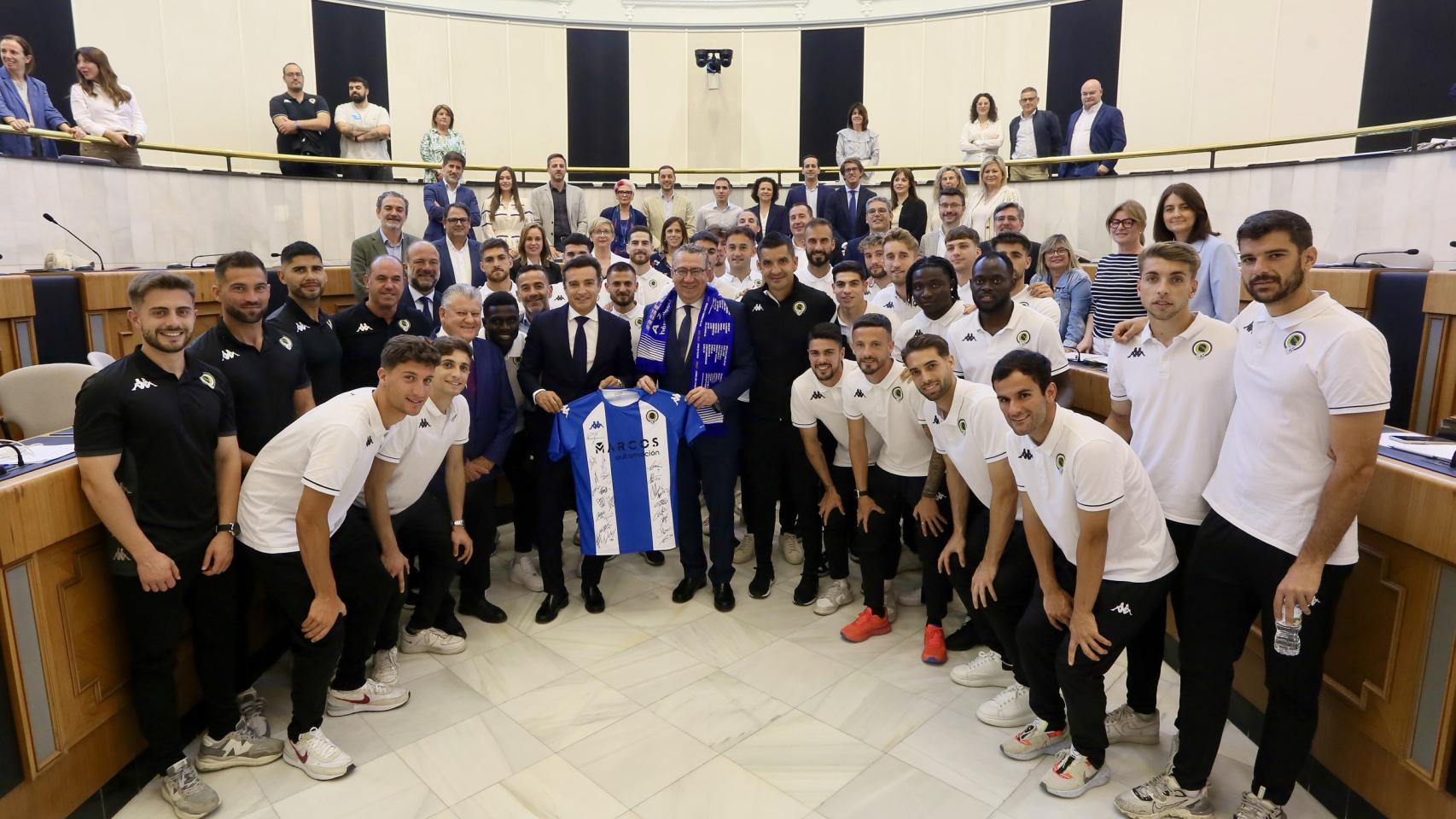 Recepción del Hércules en el Palacio Provincial.