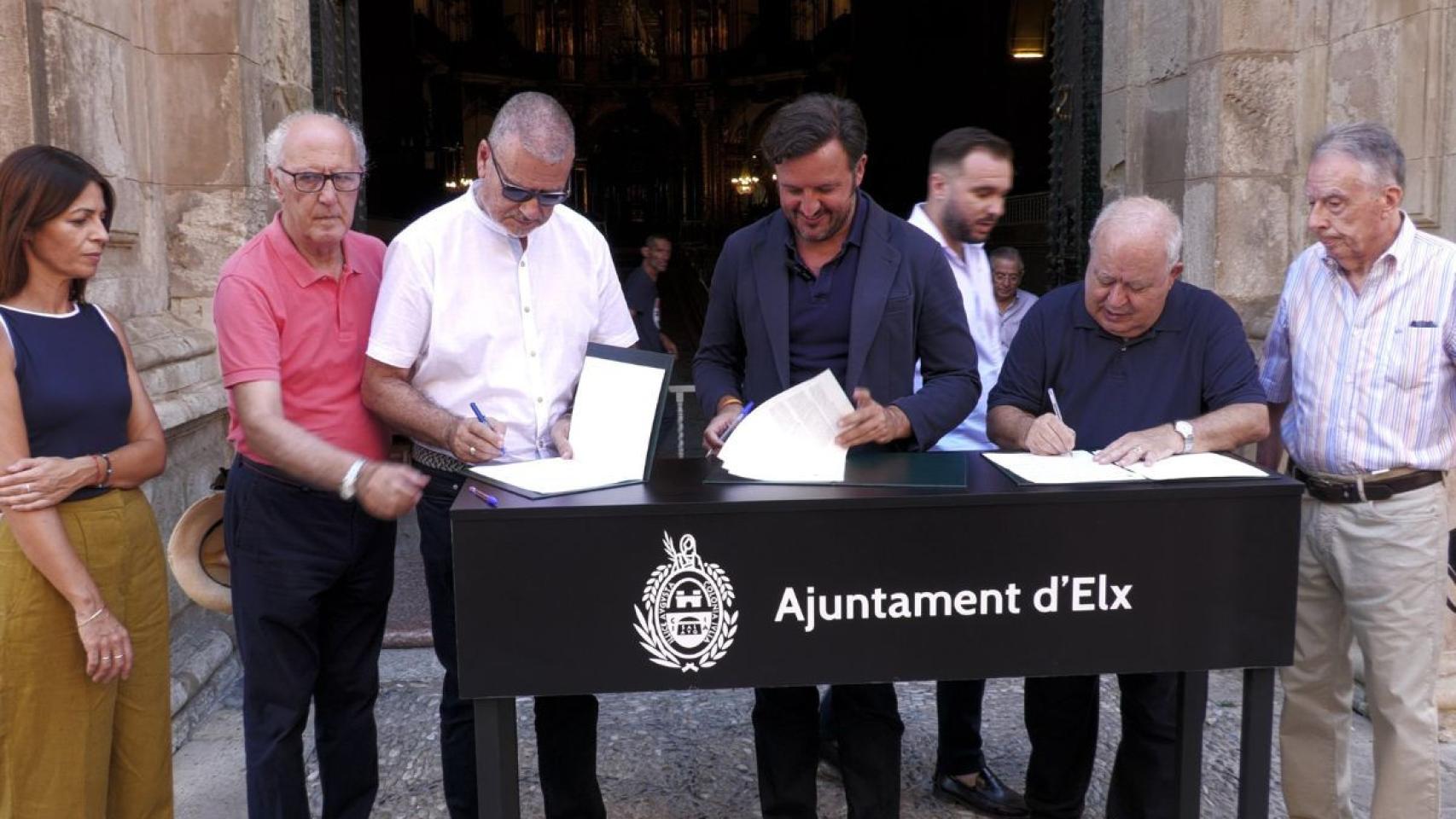 La firma del convenio el pasado agosto para la búsqueda de la financiación.