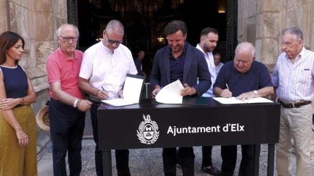 La firma del convenio el pasado agosto para la búsqueda de la financiación.