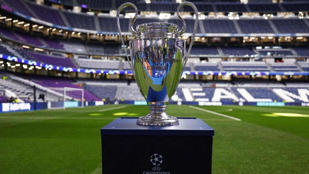 El trofeo de la Champions League, en el Santiago Bernabéu