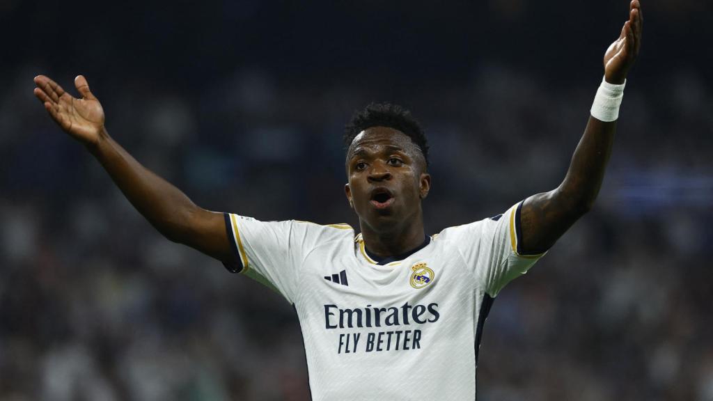 Vinicius arenga al Bernabéu.