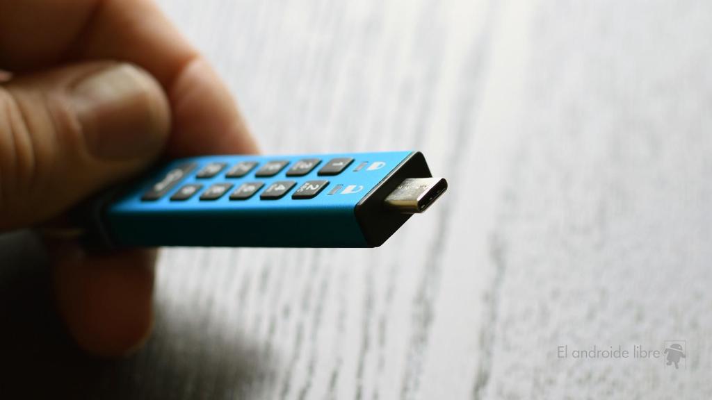 Kingston IronKey Keypad 200