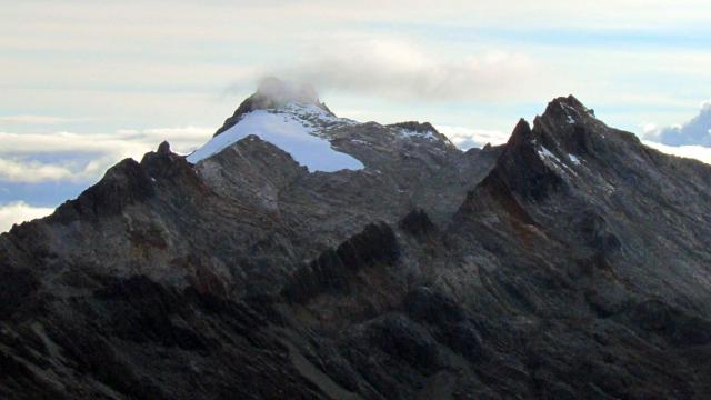 El glaciar La Corona (Humboldt, en inglés) en el pico homónimo, localizado en la Sierra Nevada de Mérida.