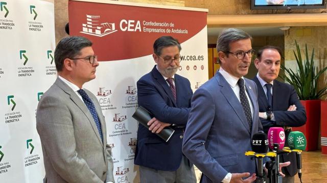 Declaraciones a medios antes del arranque del foro.