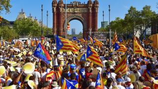 Manifestación a favor de la independencia en el  Arco de Triunfo, en Barcelona.