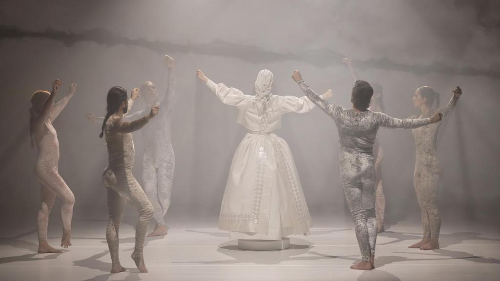 Escena del espectáculo 'Berro' de La Nova Galega. Foto: Alvaro Arribi.