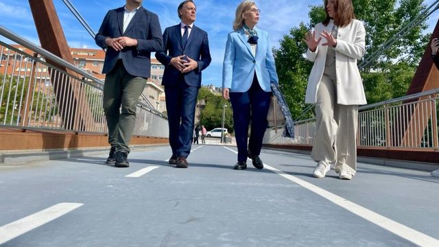 García Carbayo, junto a la candidata del PP al Parlamento Europeo, María Isabel Sánchez, y acompañados por el secretario general del PP salmantino, David Mingo, y la coordinadora del Comité de Campaña, Pilar Sánchez.