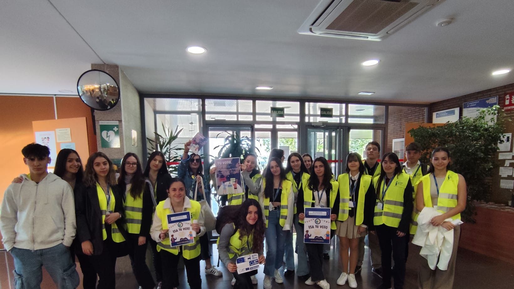 Los alumnos del IES Parquesol, en el Día de Europa