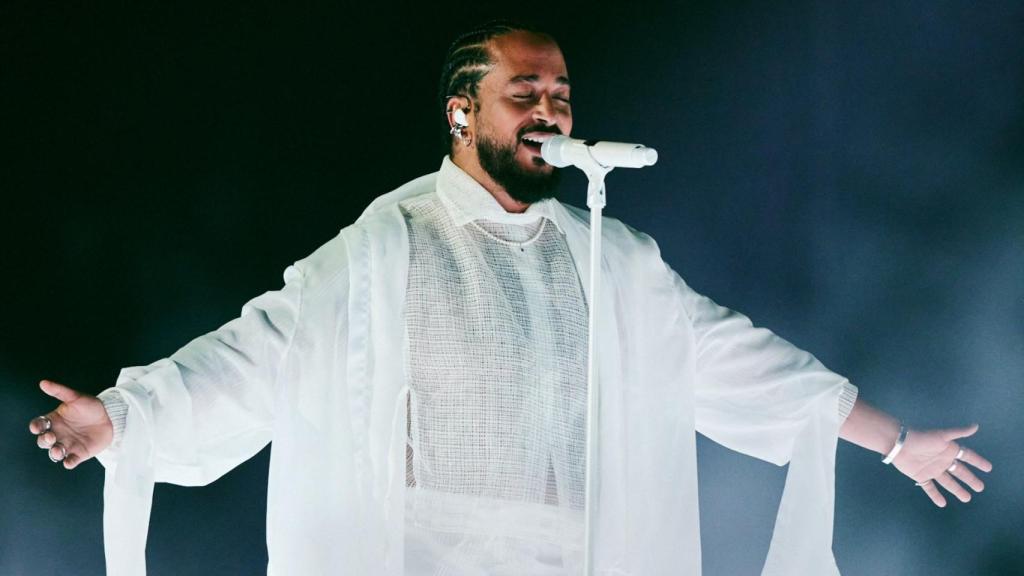 Slimane en el segundo ensayo de 'Mon amour' en el Malmö Arena de Eurovisión 2024.