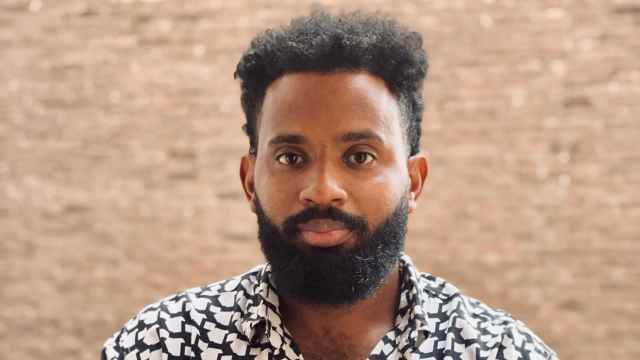 'Aterrizar en el mundo': de Cuba a Barcelona, testimonio y denuncia