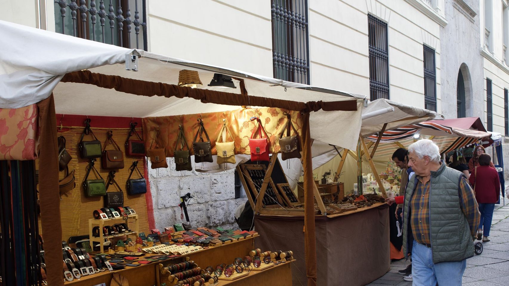 Imagen del Mercado Castellano por San Pedro Regalado, cerca de San Pablo en Valladolid