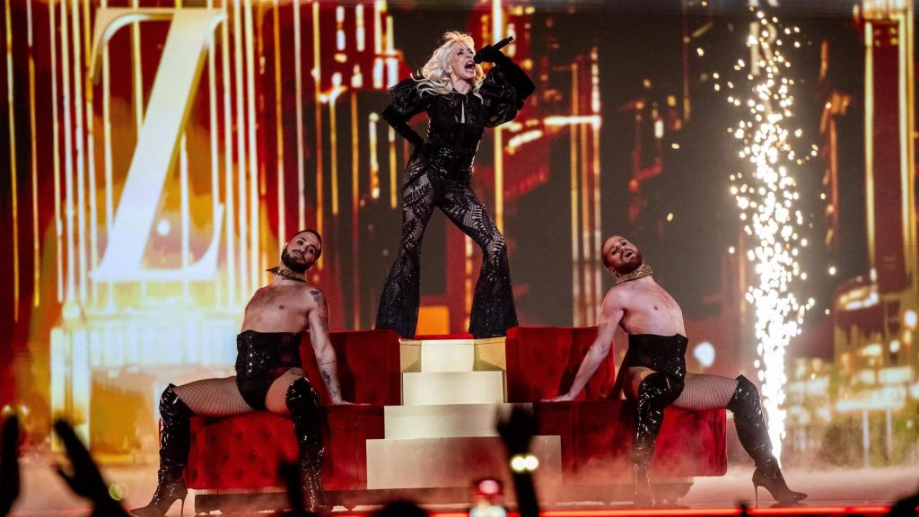 Nebulossa durante su actuación en la segunda semifinal de Eurovisión.