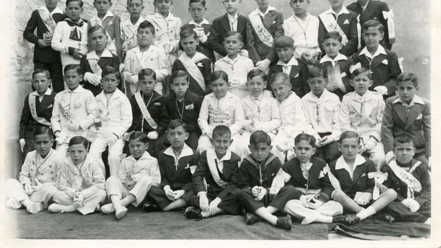 La primera comunión de 38 alumnos maristas.