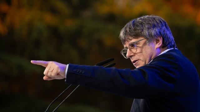 Carles Puigdemont, este viernes, durante el acto de cierre de campaña de Junts en Elna (Francia).